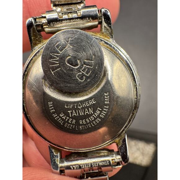 Vintage Timex Electric Easy Reader Watch Women\'s Silver Tone Stretch Band main image 6